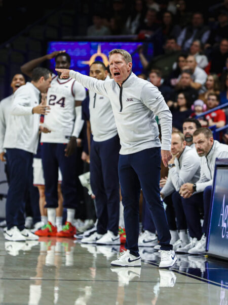 COLLEGE BASKETBALL: NOV 20 Long Beach St Beach vs Gonzaga